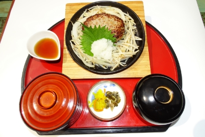 ハンバーグ定食